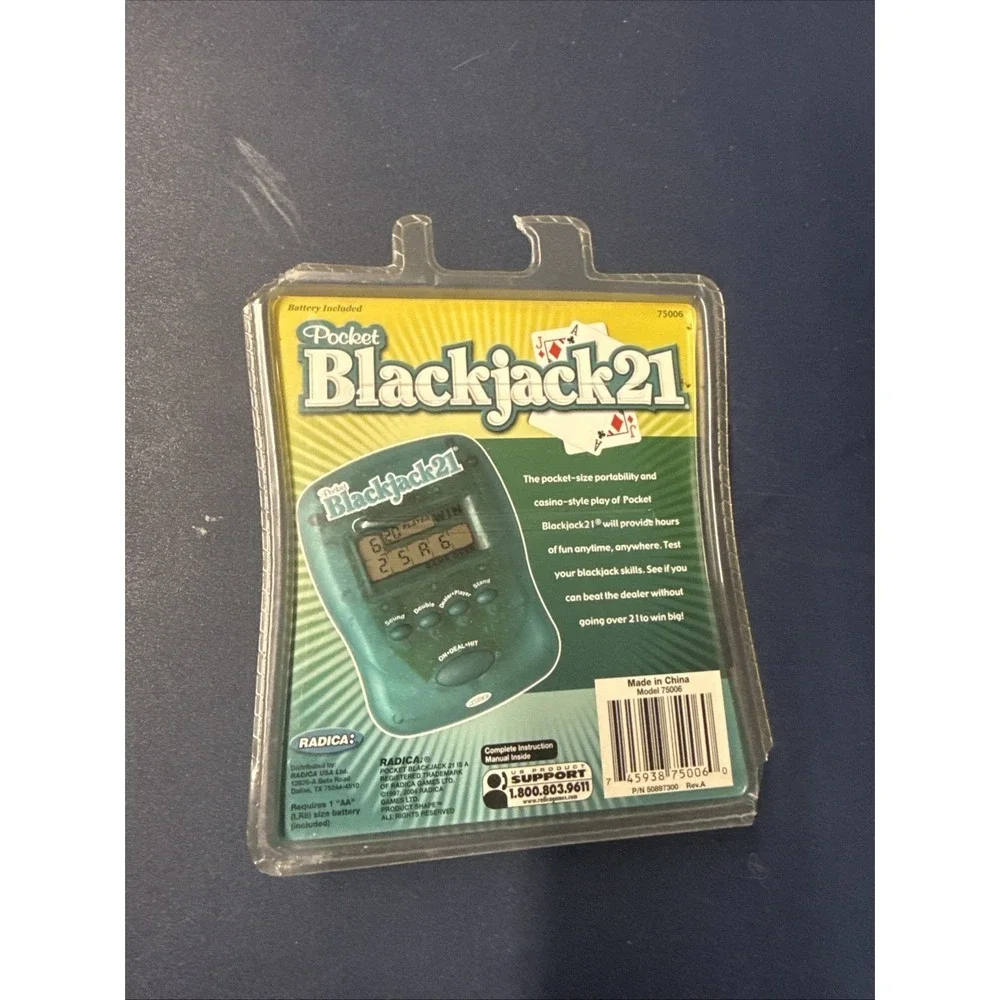 New Radica Pocket Blackjack 21 Electronic LCD Handheld Casino Game 1997, 04 Vtg